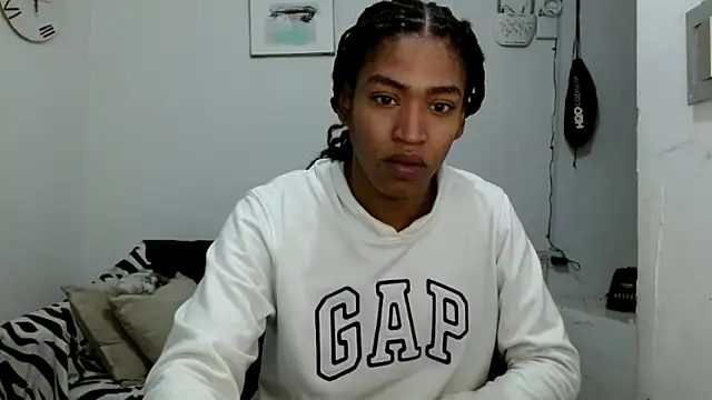 angelamarie1 online show from April 6, 12:17 pm