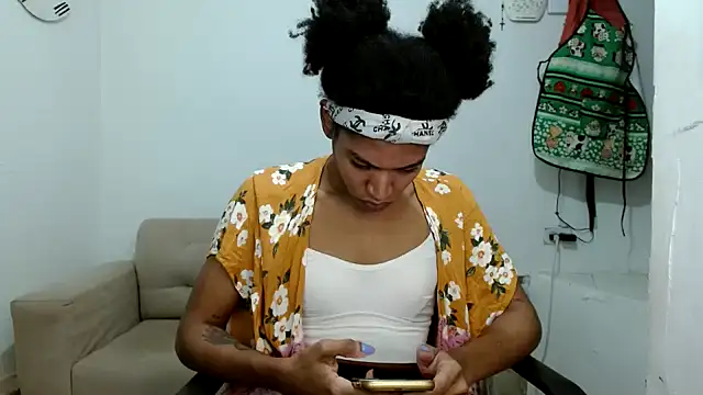 angelamarie1 online show from November 3, 5:50 pm