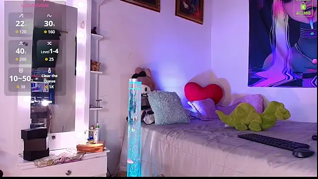 miaa-lee online show from March 1, 2:44 am