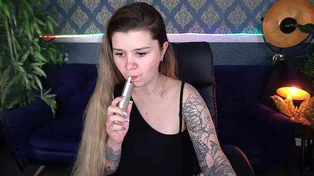 AmellyMilly online show from November 30, 8:13 pm