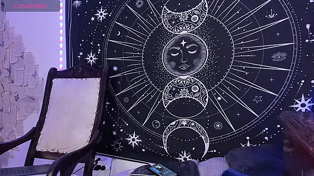 Eva Lee  online show from November 11, 8:22 am