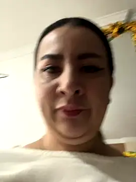 Abril Luv online show from September 30, 1:06 pm