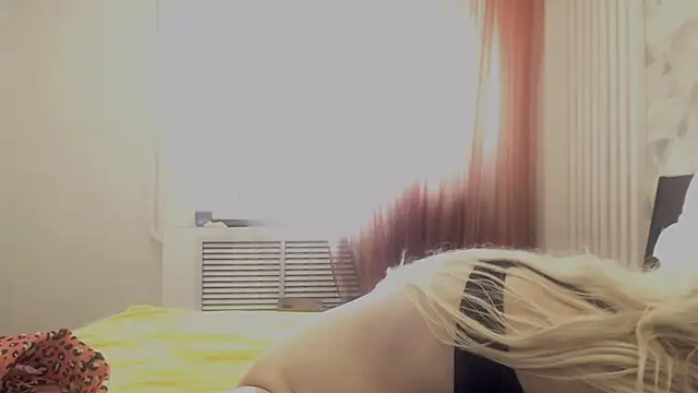 KyliePag online show from July 20, 10:39 am