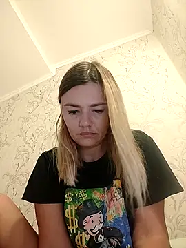 KrissSexi online show from September 28, 4:19 am