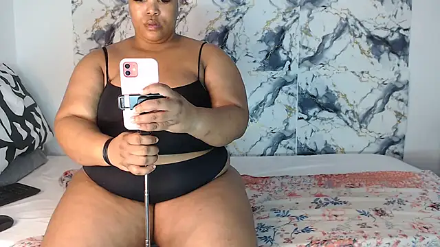 SexyAmeena2002 online show from March 27, 8:31 pm