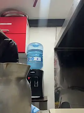 ZiaCalifa online show from December 18, 1:27 pm