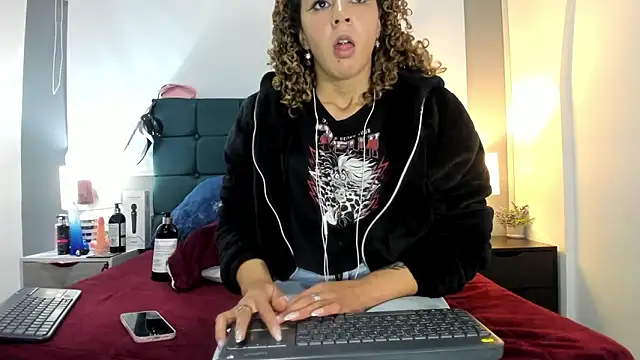 charlott lens online show from September 17, 1:42 pm