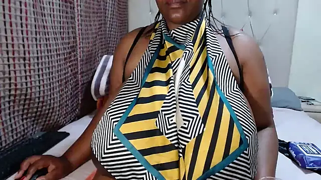 CHOCOLATEDARKBUSTYX online show from October 25, 8:15 pm