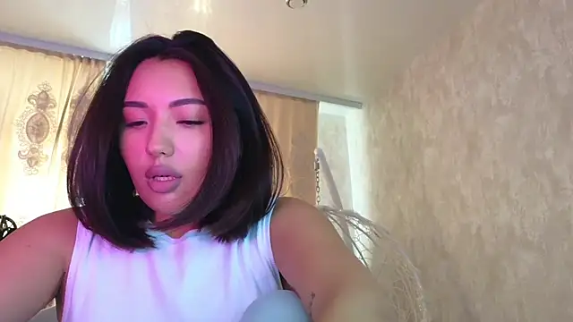 lily  foster online show from January 18, 7:26 am