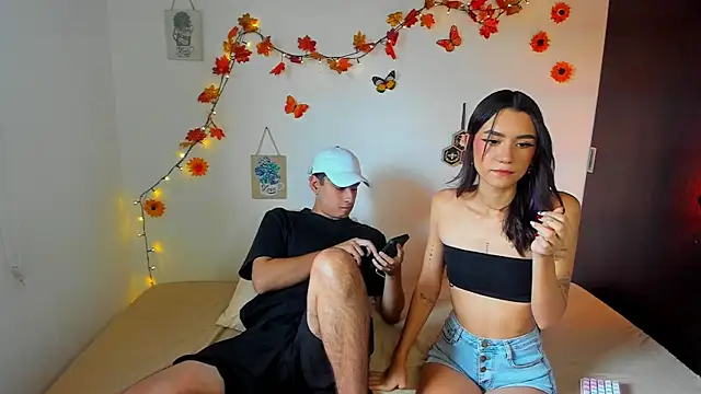 Snapshot of charlottte_queen chatting on September 13, 8:06 pm charlottte queen online show from September 13, 8:06 pm