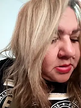 HORNY MATURE25 online show from March 16, 11:41 pm