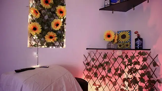 kisstarxxx online show from April 14, 9:09 am