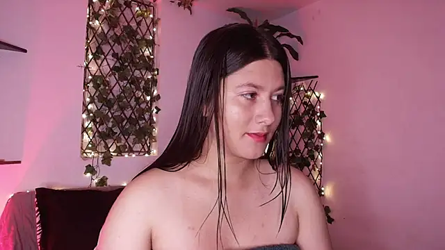 kisstarxxx online show from July 3, 3:23 am