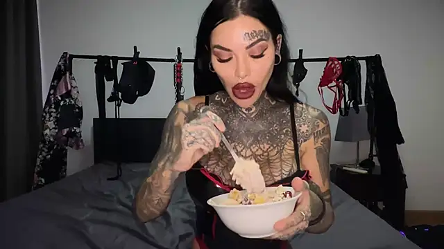 claudiacvc95 online show from October 29, 3:55 am