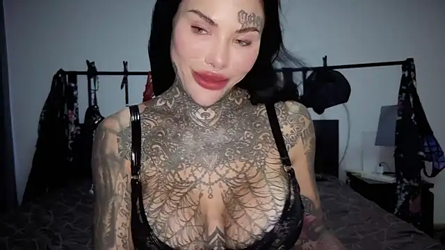 claudiacvc95 online show from March 21, 8:19 am