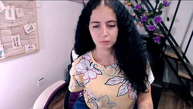 samantha baby  online show from April 18, 7:07 pm