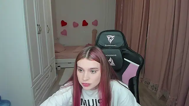 lil cassie online show from April 15, 6:41 pm