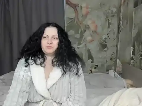 Lillian2 online show from April 15, 9:54 am