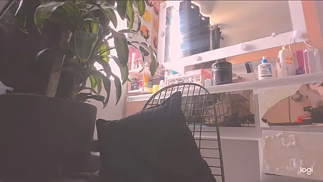 MYFAVOURITESTRAGER online show from March 25, 5:16 pm