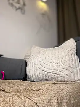 Merloth online show from April 5, 1:37 am