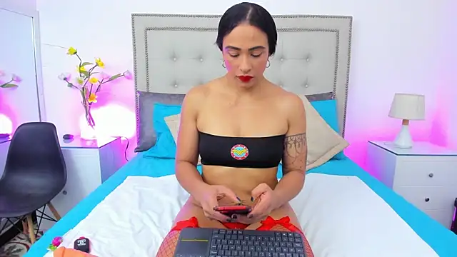 ShannaThor online show from July 14, 2:00 pm