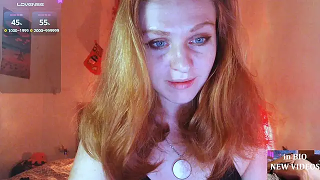 Cassie Wild online show from December 19, 1:25 pm