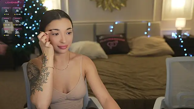 Jasmine Flow online show from January 14, 11:48 am