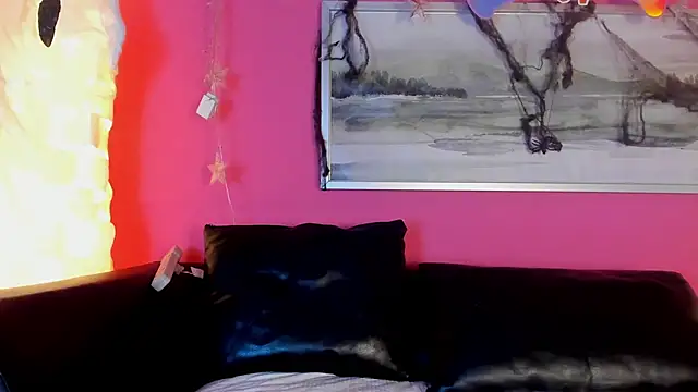 Tiffanysurez  online show from October 29, 8:44 pm