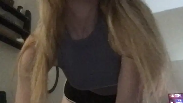 addiebby33 online show from November 10, 3:56 am