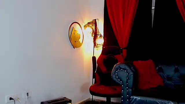 misslombana online show from May 29, 5:38 am