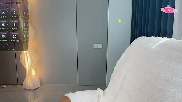 Mandy-- online show from October 24, 3:24 am