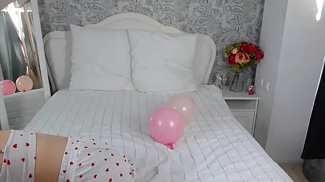 Snapshot of MollyBrams chatting on September 28, 4:08 am MollyBrams online show from September 28, 4:08 am