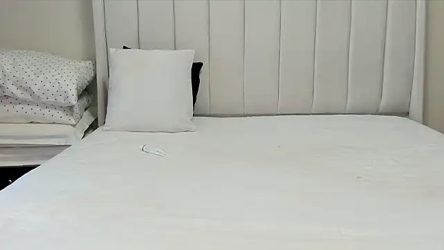  heavenlysent online show from March 14, 4:46 am