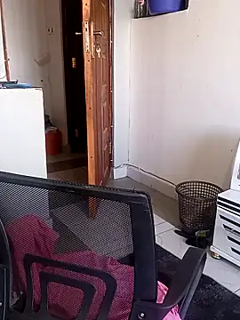 Snapshot of Prettybecs chatting on October 15, 11:57 am Prettybecs online show from October 15, 11:57 am