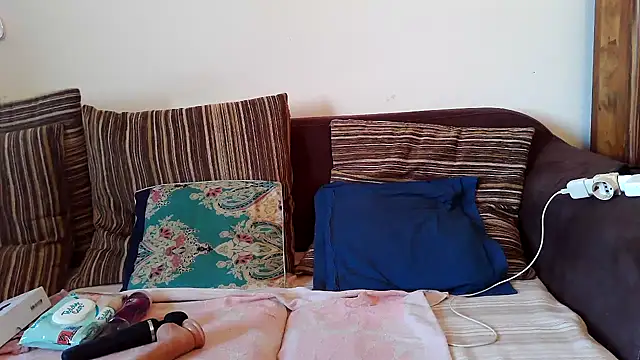 Snapshot of sexydream90 chatting on October 16, 2:52 pm sexydream90 online show from October 16, 2:52 pm