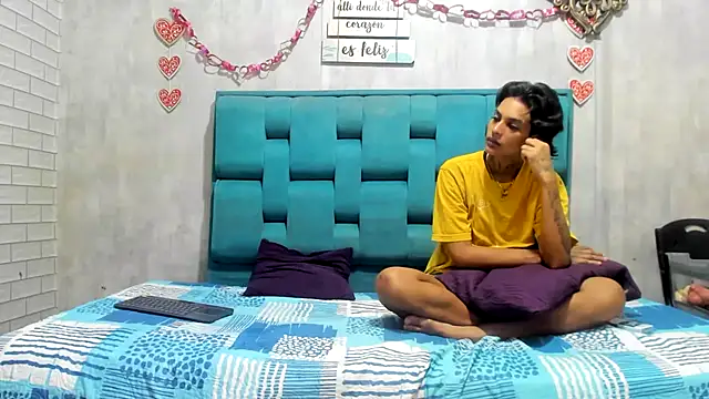 chicamir22 online show from November 1, 7:29 pm