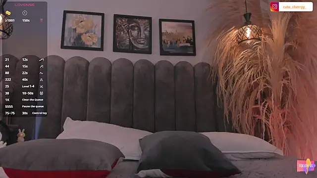 cute  cherry  online show from March 19, 9:41 pm