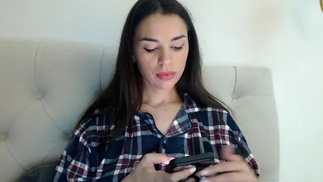 Mika Gold online show from October 4, 5:50 pm