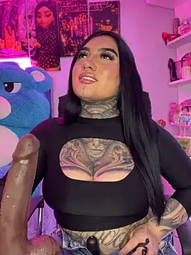 CloeeBeckam online show from May 3, 1:42 am