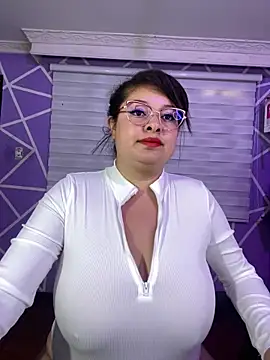 MiiaaJoness online show from May 26, 3:33 pm