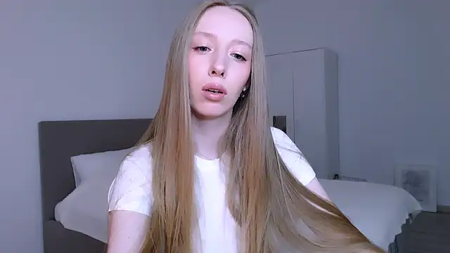 Luna insniity online show from February 21, 9:37 pm