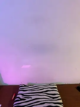 Snapshot of Felicia_smok3 chatting on October 26, 3:24 am Felicia smok3 online show from October 26, 3:24 am