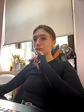 SwettyMolly online show from September 16, 6:43 am