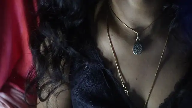 Snapshot of -AyeshaSinghania- chatting on October 18, 6:53 pm -AyeshaSinghania- online show from October 18, 6:53 pm