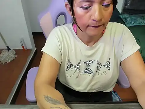 Snapshot of daleska_ayala_1 chatting on September 15, 9:44 pm daleska ayala 1 online show from September 15, 9:44 pm