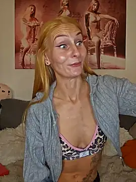 LessiaMia online show from October 26, 4:46 pm