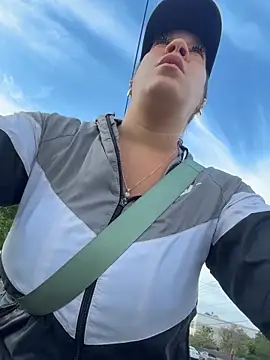 Bigbuttbrooklynn online show from April 9, 2:55 pm