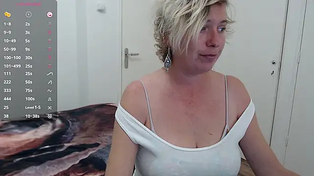 Snapshot of cumfun chatting on September 28, 1:27 pm cumfun online show from September 28, 1:27 pm