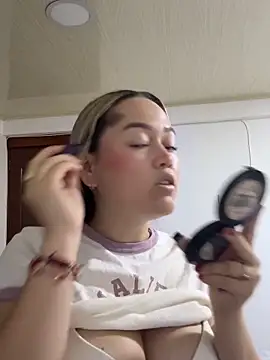 Danielavegax online show from May 10, 2:24 am