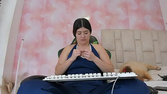 aida rose  online show from March 12, 10:45 pm